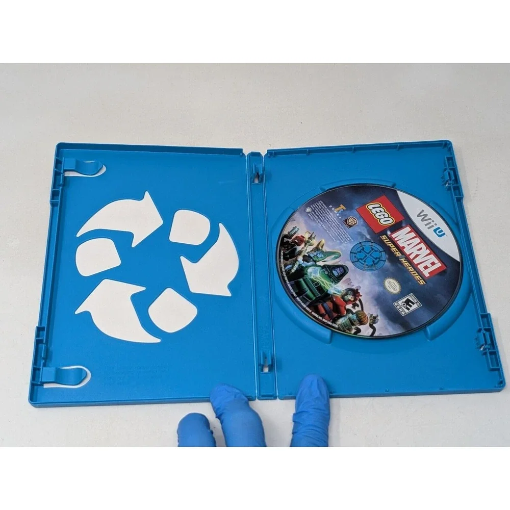LEGO Marvel Super Heroes Nintendo Wii U - 2013 -‎ Game Disc & Case CIB Complete